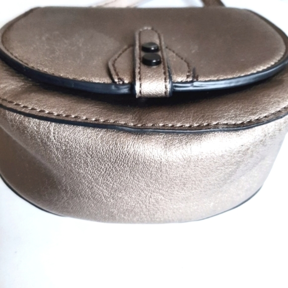 Lily & Ivyi Crossbody Bag - Picture 4 of 10